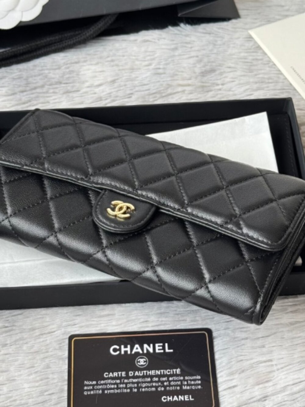Chanel Wallet - Picture 4 of 8